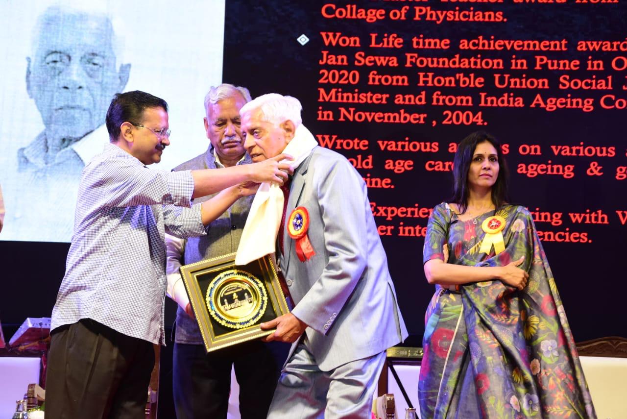 22_Elderly_in_Medicine_State_Award_from_Honble_Delhi_CM,_Shri_Arvind_Kejriwal in Feb 2023_20250622112307.jpg
